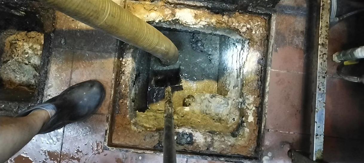 麻栗坡污水池清理一般都有毒气，怎么预防中毒呢？