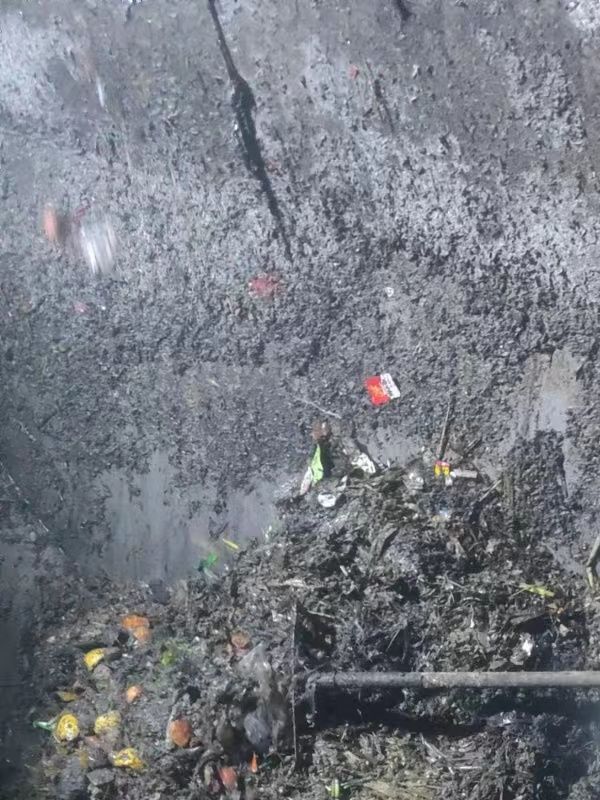 麻栗坡污水池清理